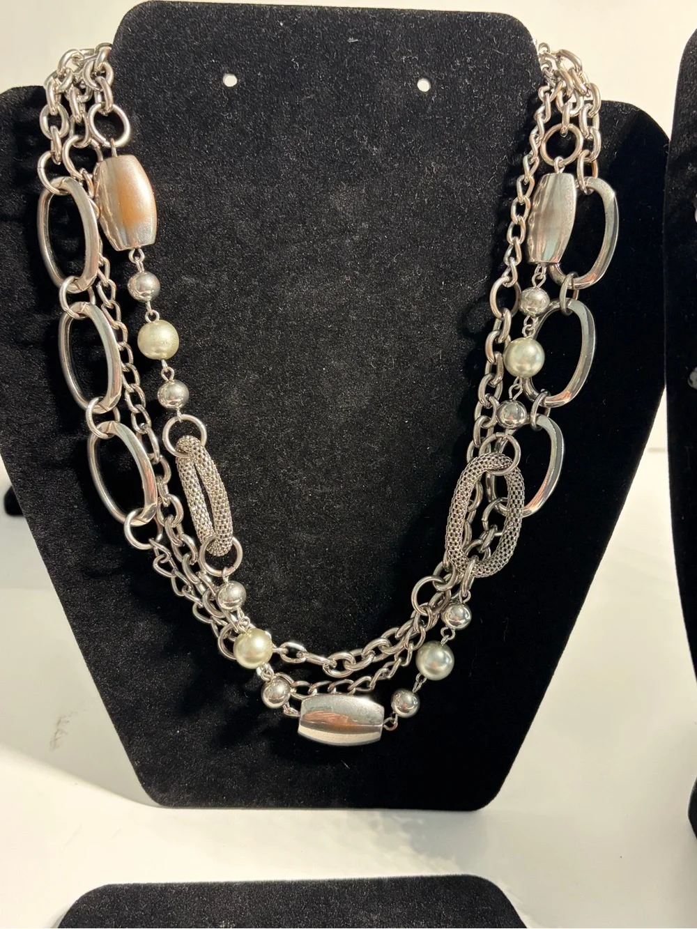 Silver-Tone Layered Chain Necklace and Bracelet Set - Elegant Women's Jewelry 8
